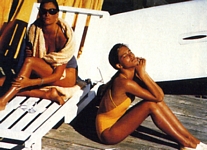 VICHY 19 Soleil w/ Rosemary Mc Grotha - span. ELLE 5-1988